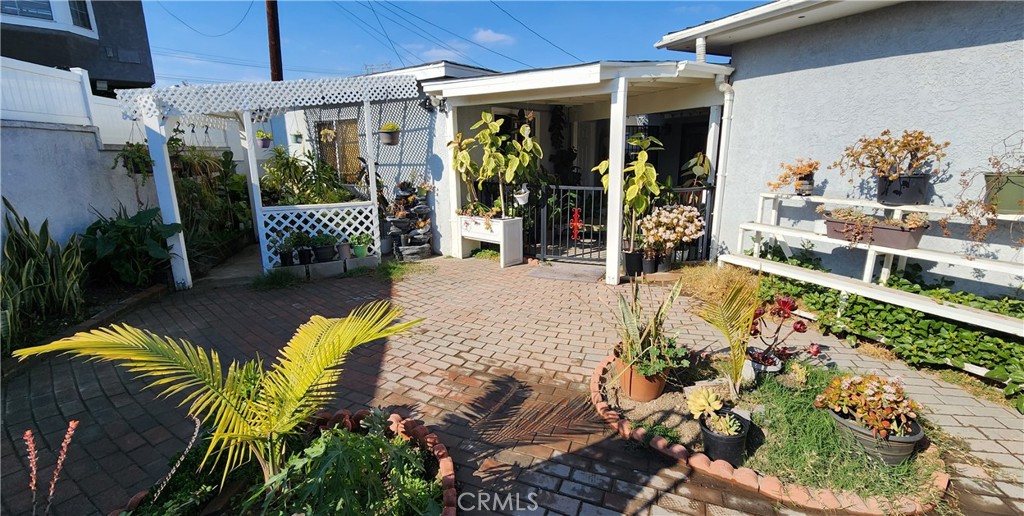 6310 Hardwick Street