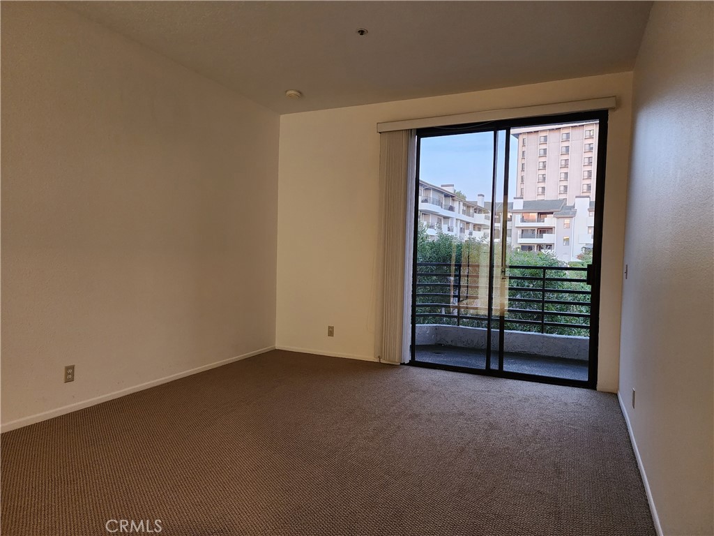 270 Cagney Lane 204