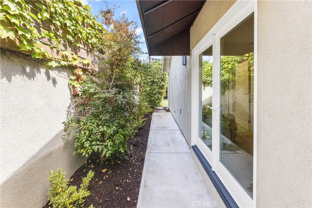 2038 N Capella Court