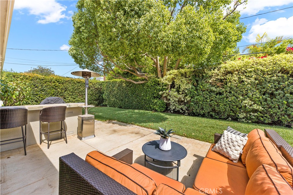 2038 N Capella Court