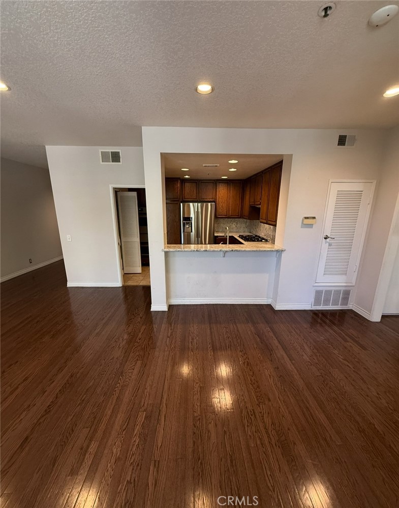270 Cagney Lane 202