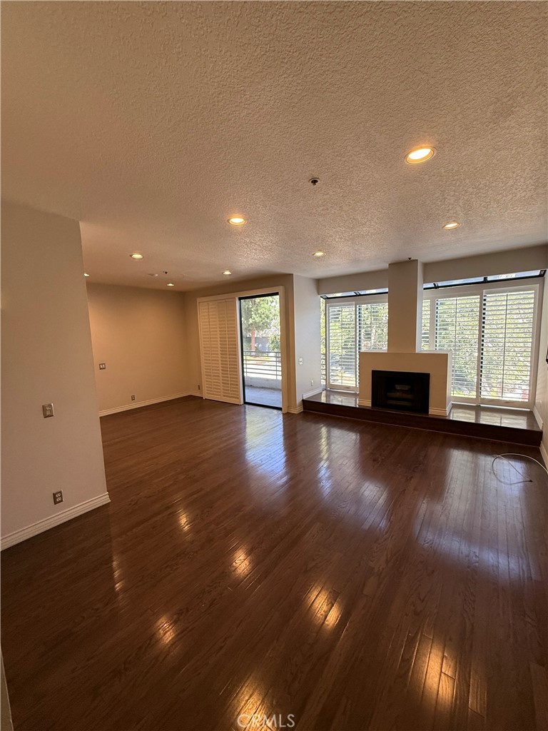 270 Cagney Lane 202