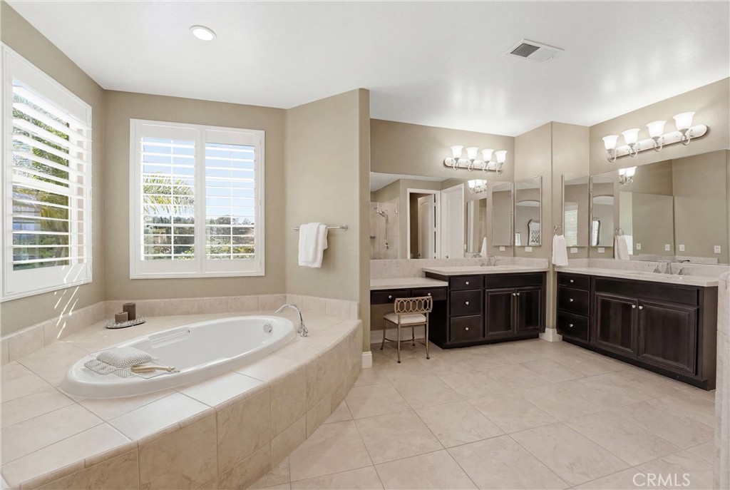 1128 Ocean Ridge Court