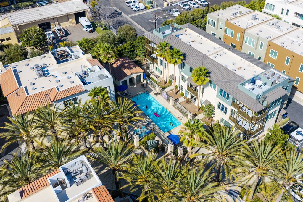 2765 Doheny