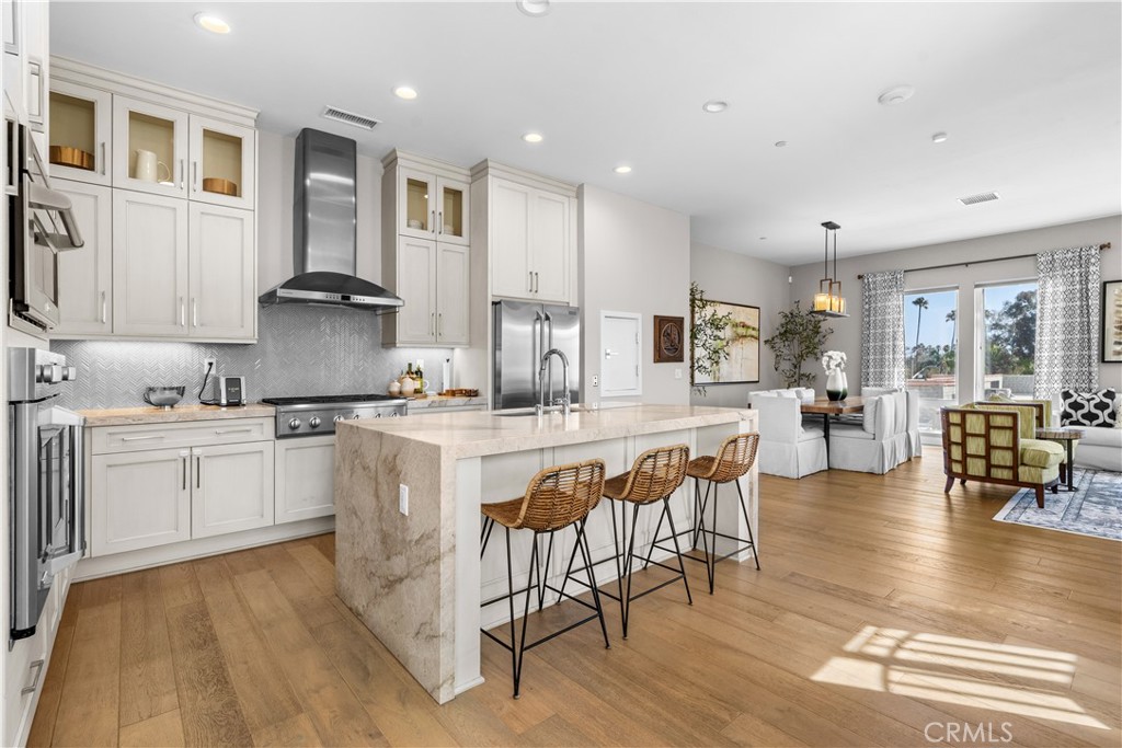 2765 Doheny