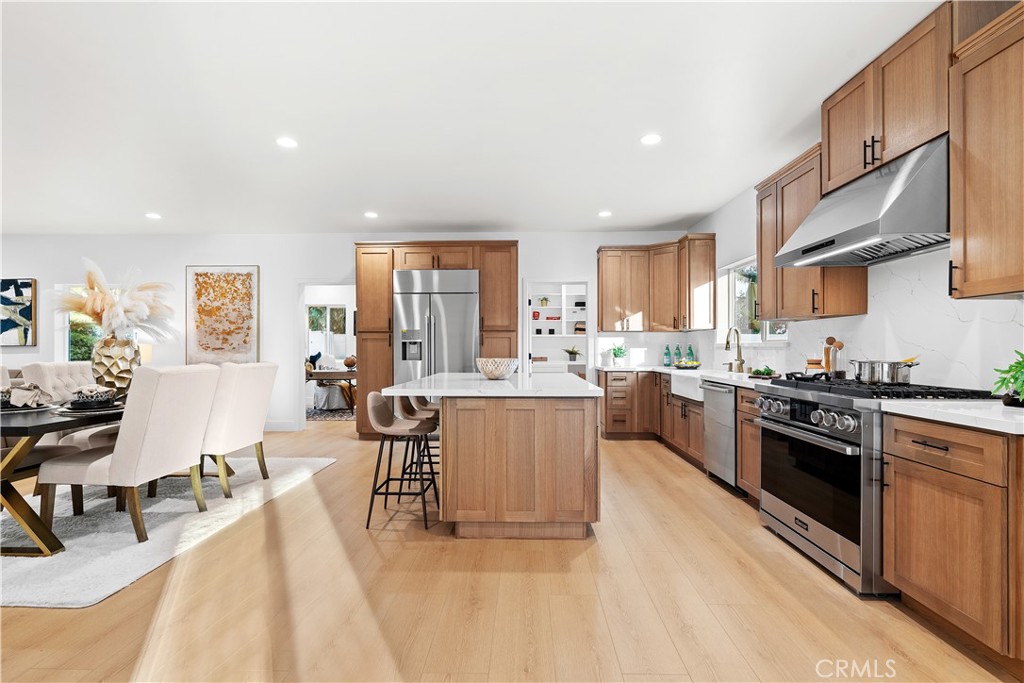1949 W 1st Street
