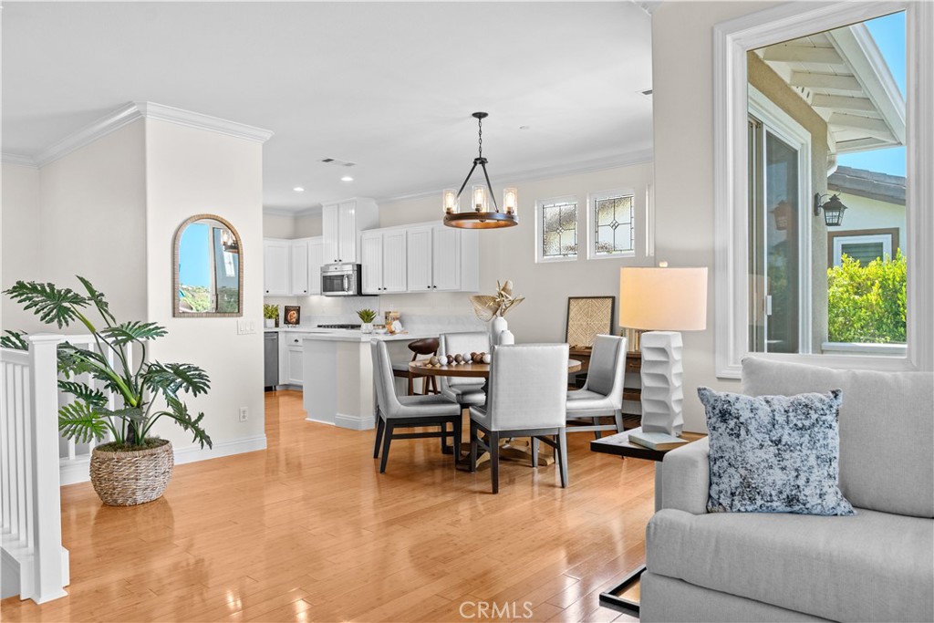 454 Camino Flora Vista