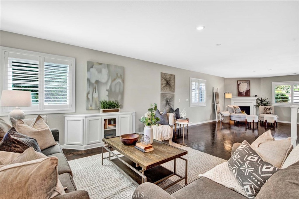 10385 Cresthaven Lane