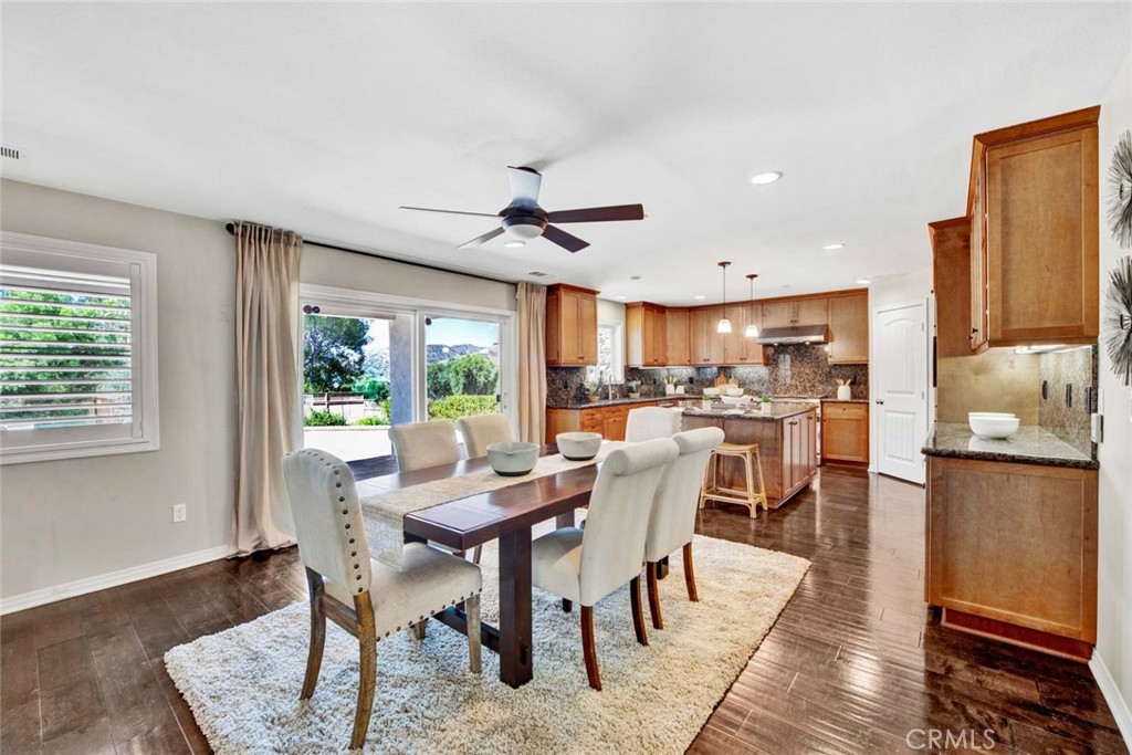 10385 Cresthaven Lane