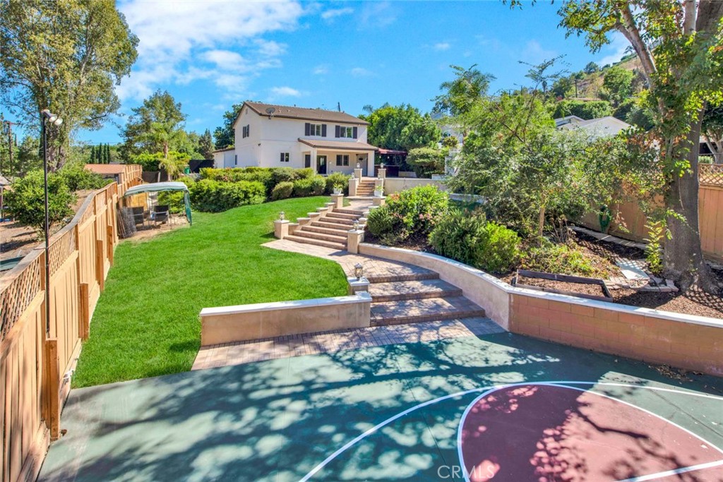 10385 Cresthaven Lane