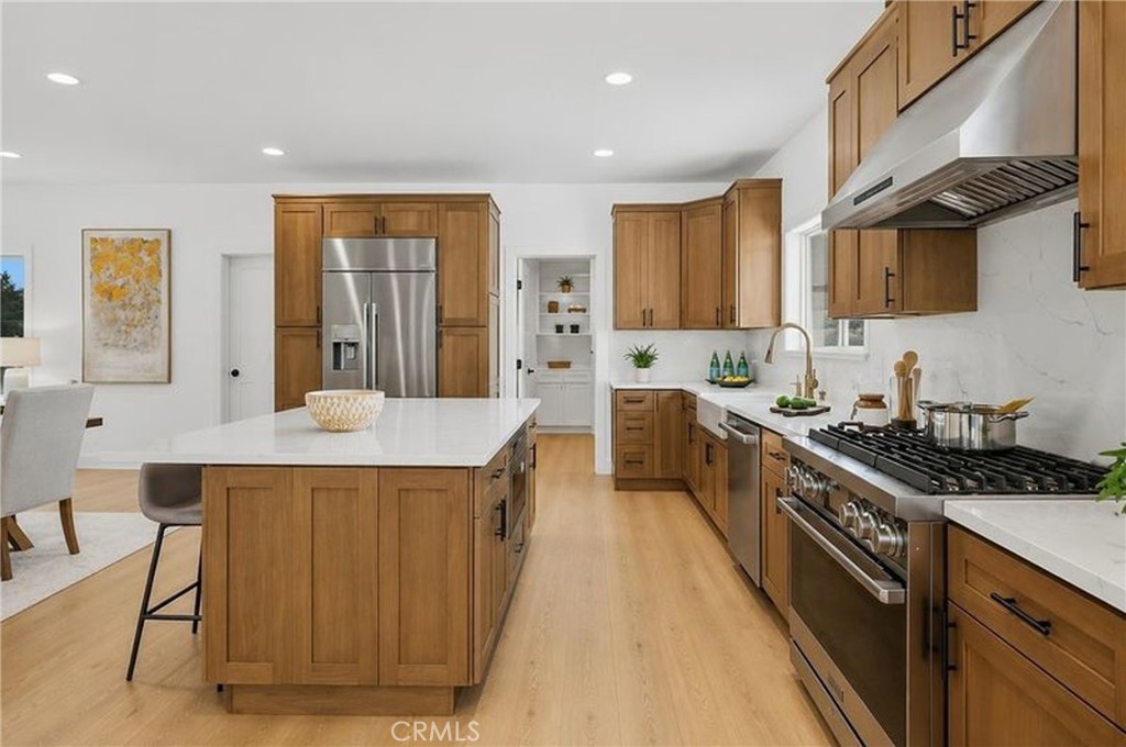 1949 W 1st Street