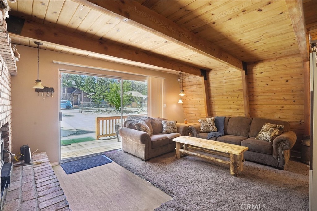 1009 Sugarloaf Boulevard