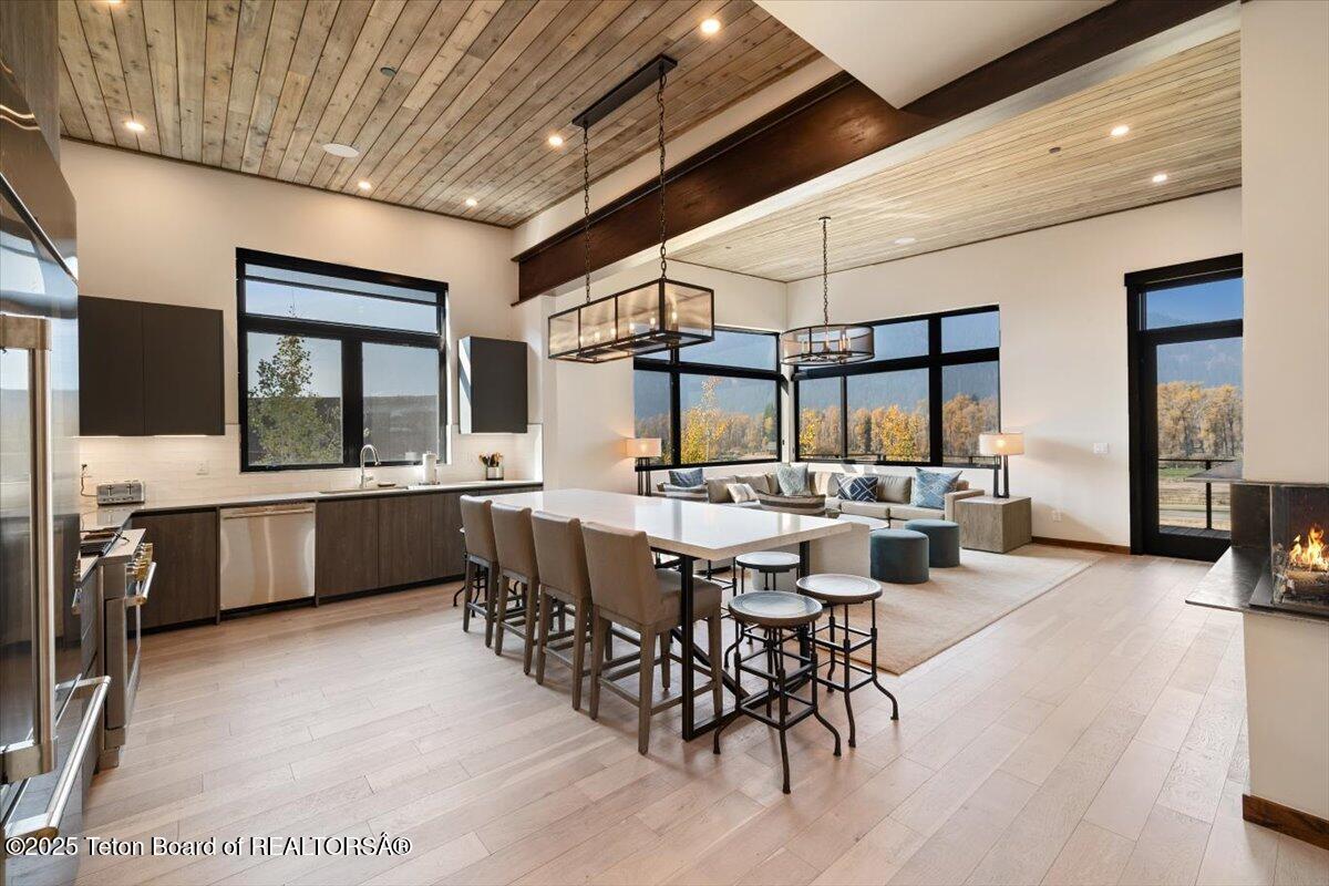 14125 DRAKE DRIVE