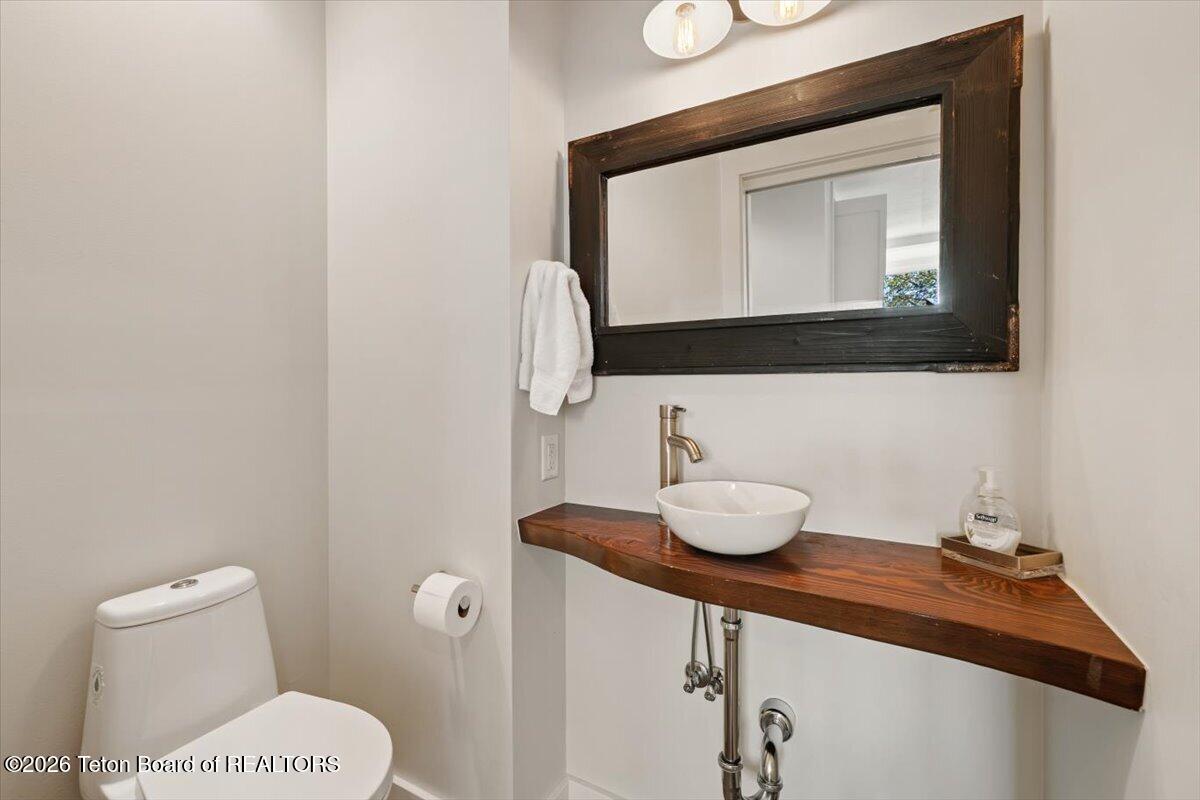 365 W CALLIOPE Drive