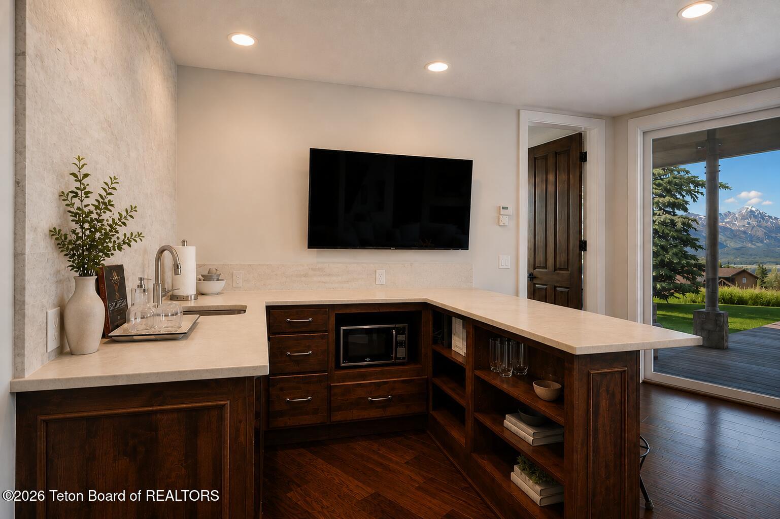 365 W CALLIOPE Drive