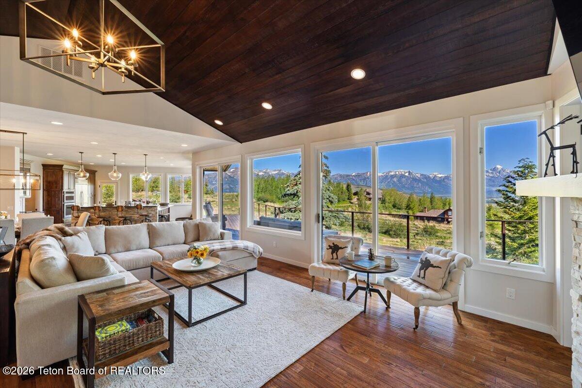 365 W CALLIOPE Drive