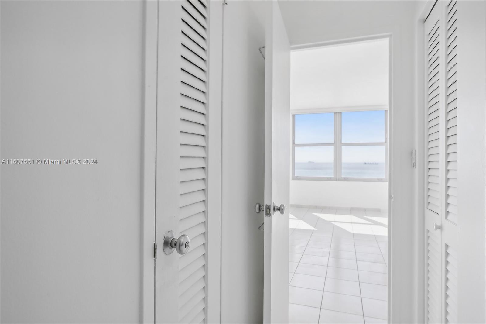 2899 Collins Ave # 1531