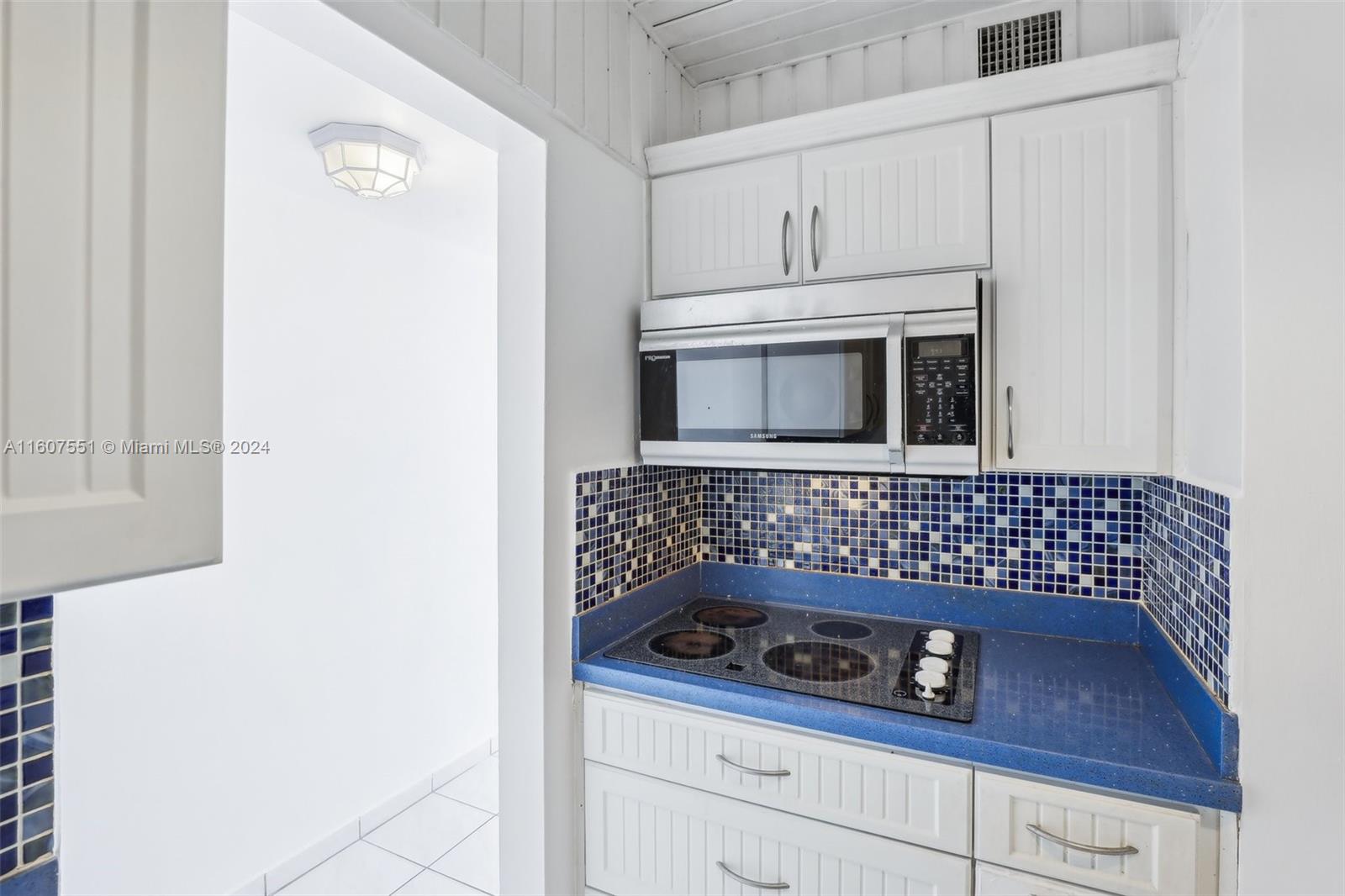 2899 Collins Ave # 1531