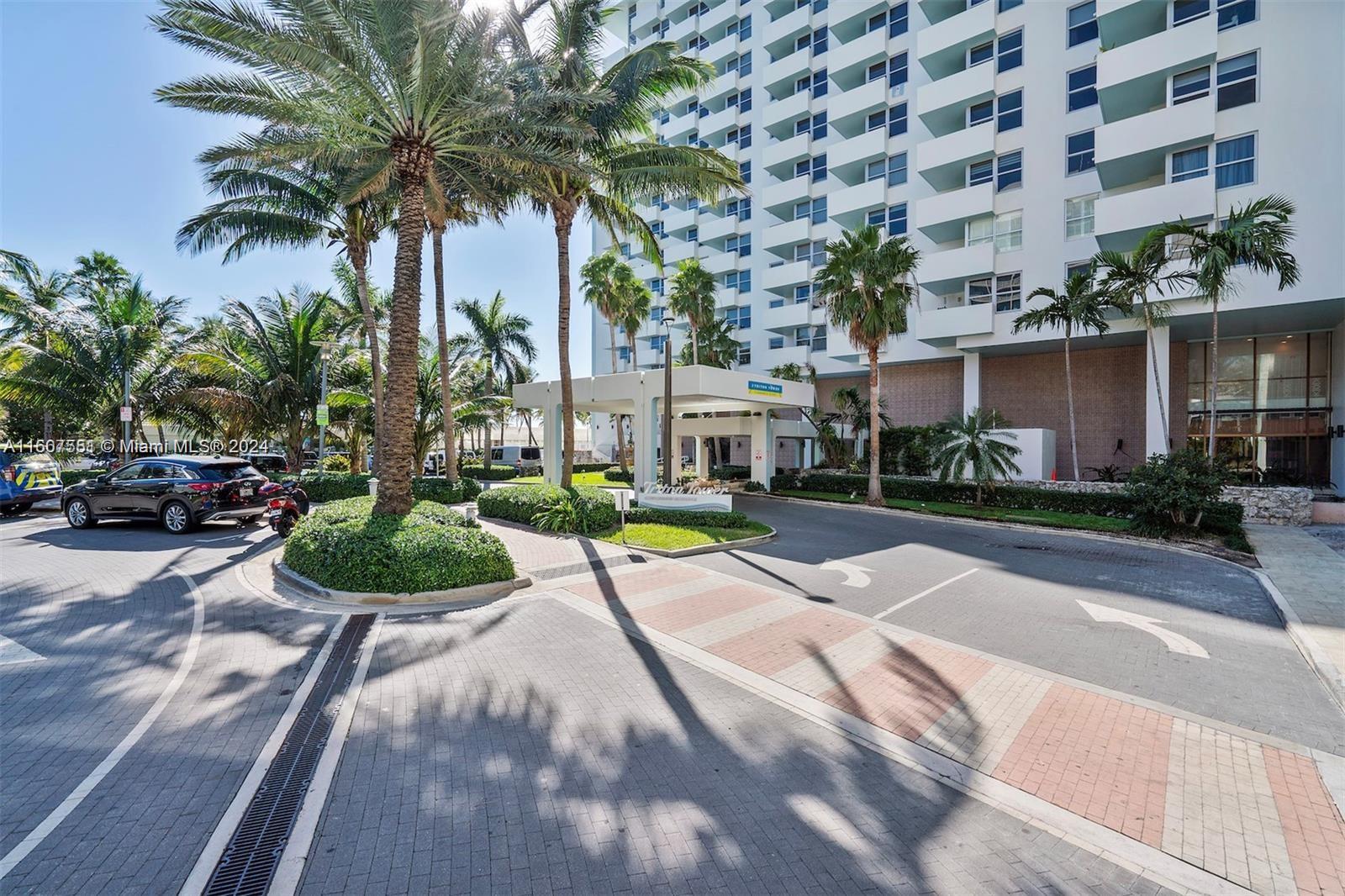 2899 Collins Ave # 1531