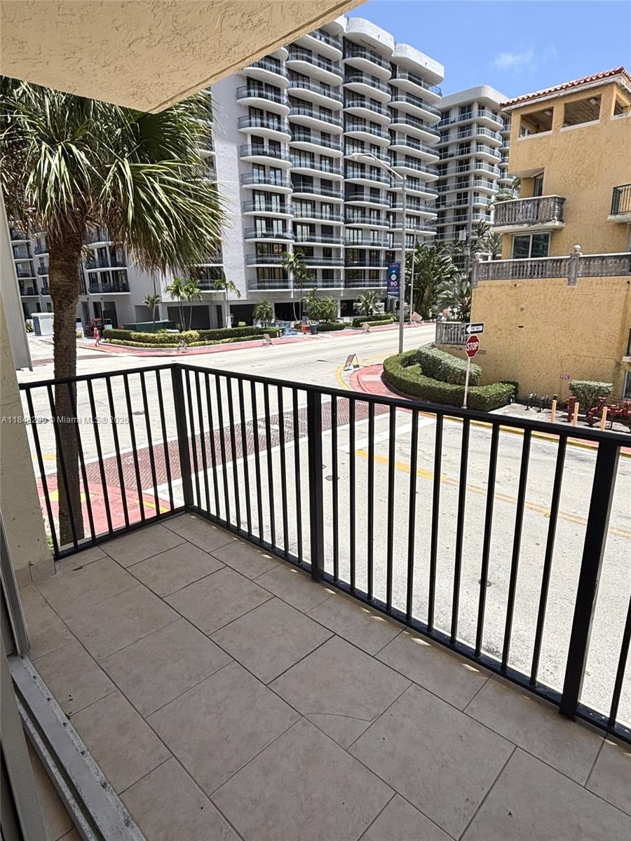 8900 Collins Ave # 204