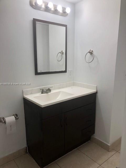 494 NW 165th St Rd # 203 Unit: C-203