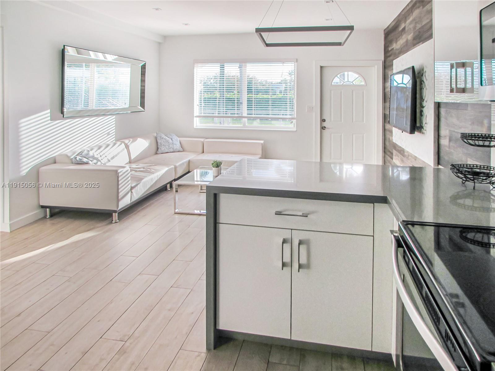 9220 Biscayne Blvd # 4