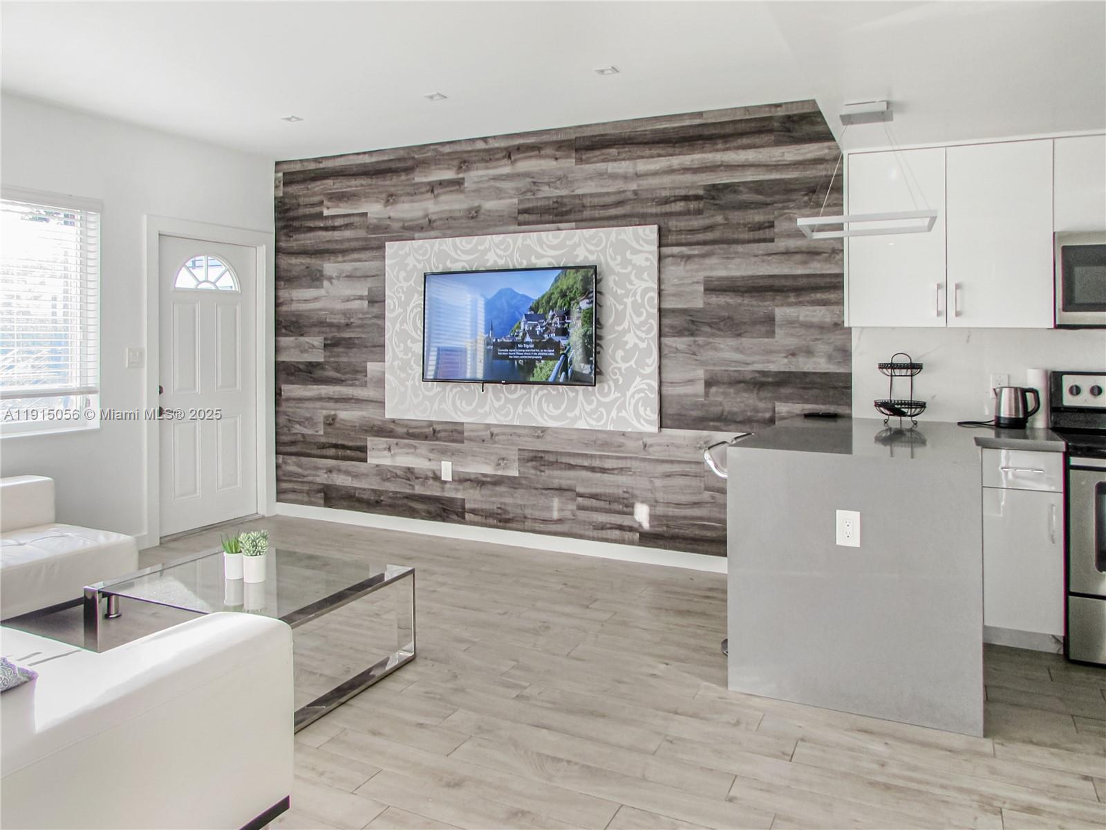 9220 Biscayne Blvd # 4