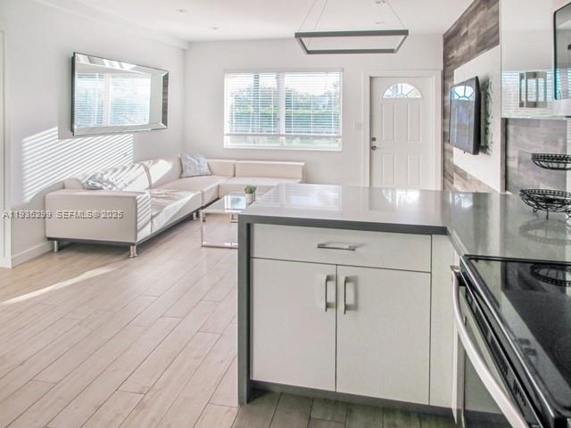 9220 Biscayne Blvd # 6