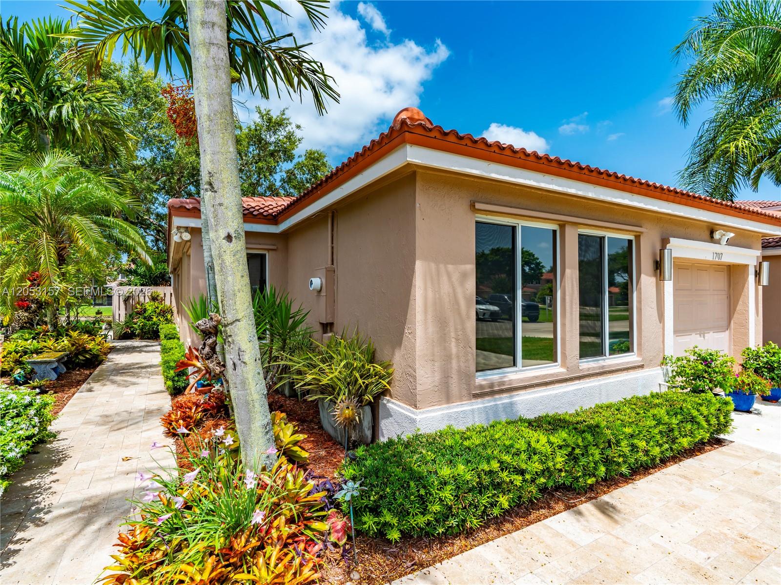 1707 SW 109th Ter