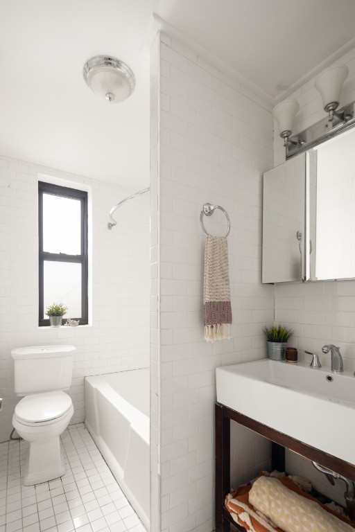 1710 Carroll Street F8