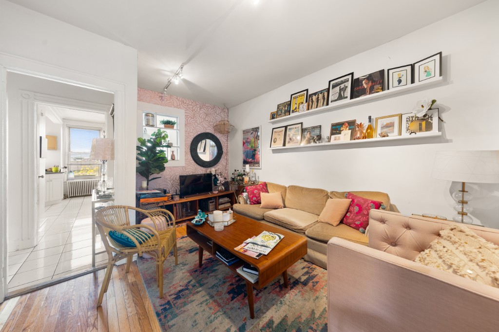 664 Henry Street