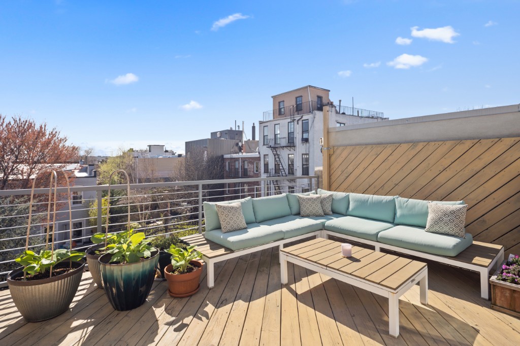 41 Wolcott Street