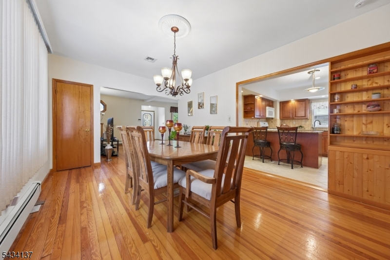 562 Valley Rd