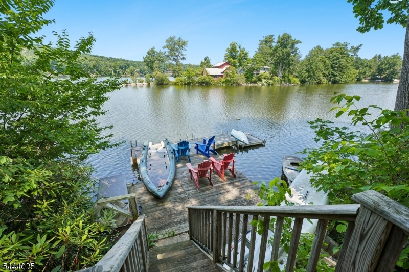 1009 Lakeside Dr