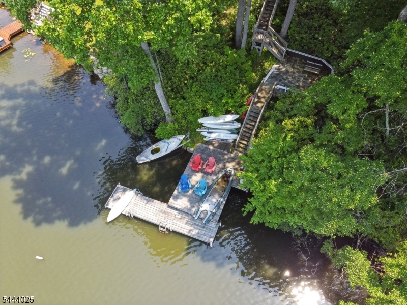 1009 Lakeside Dr