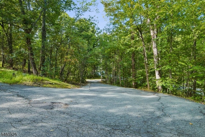 147 Kinnelon Rd