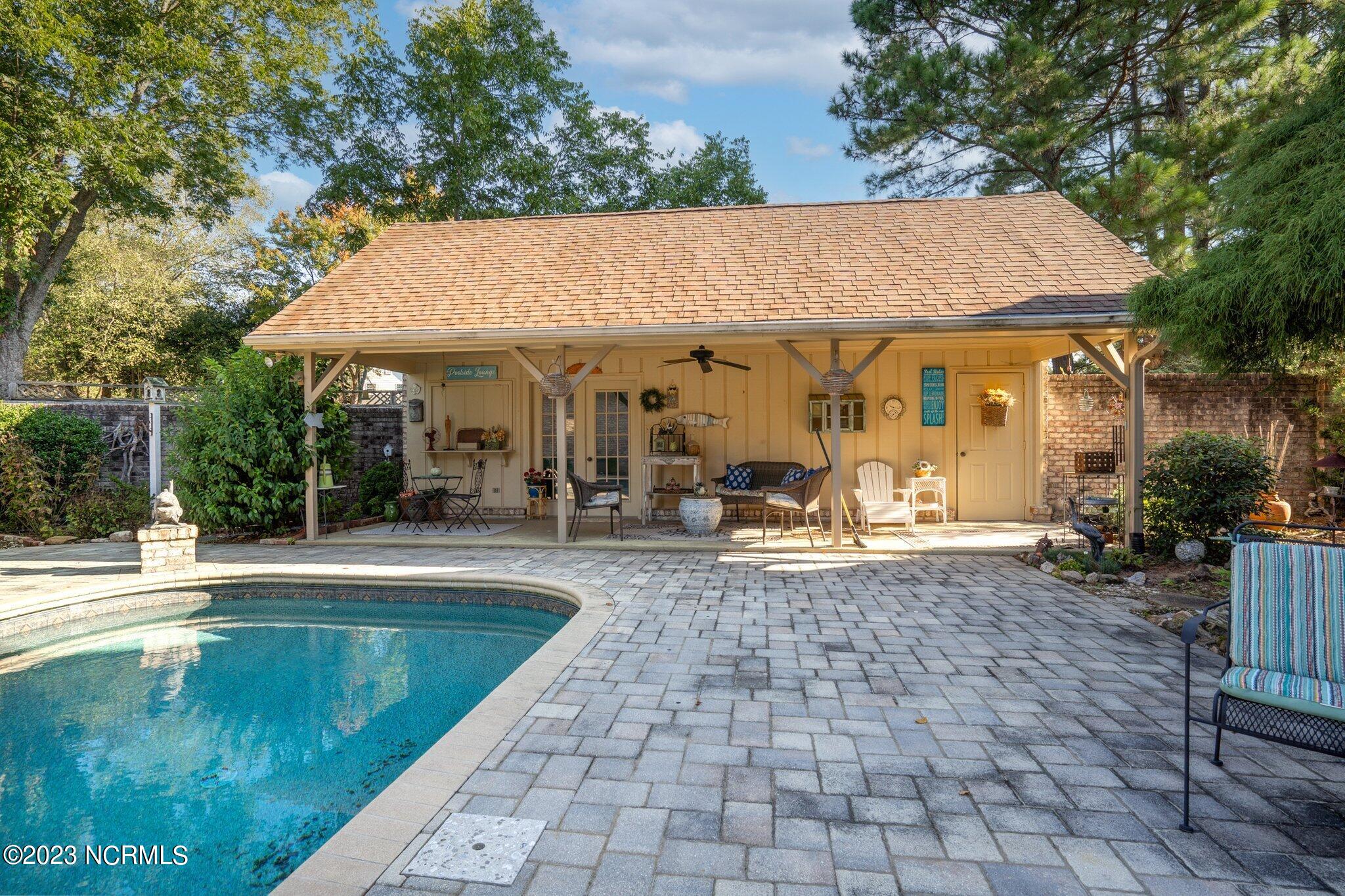 1100 Royal Ridge Drive