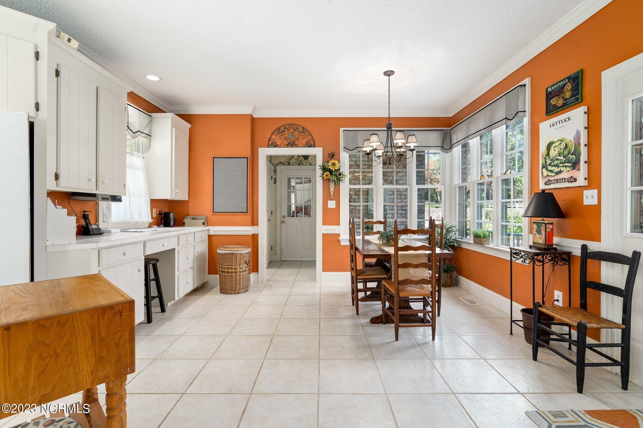 1100 Royal Ridge Drive