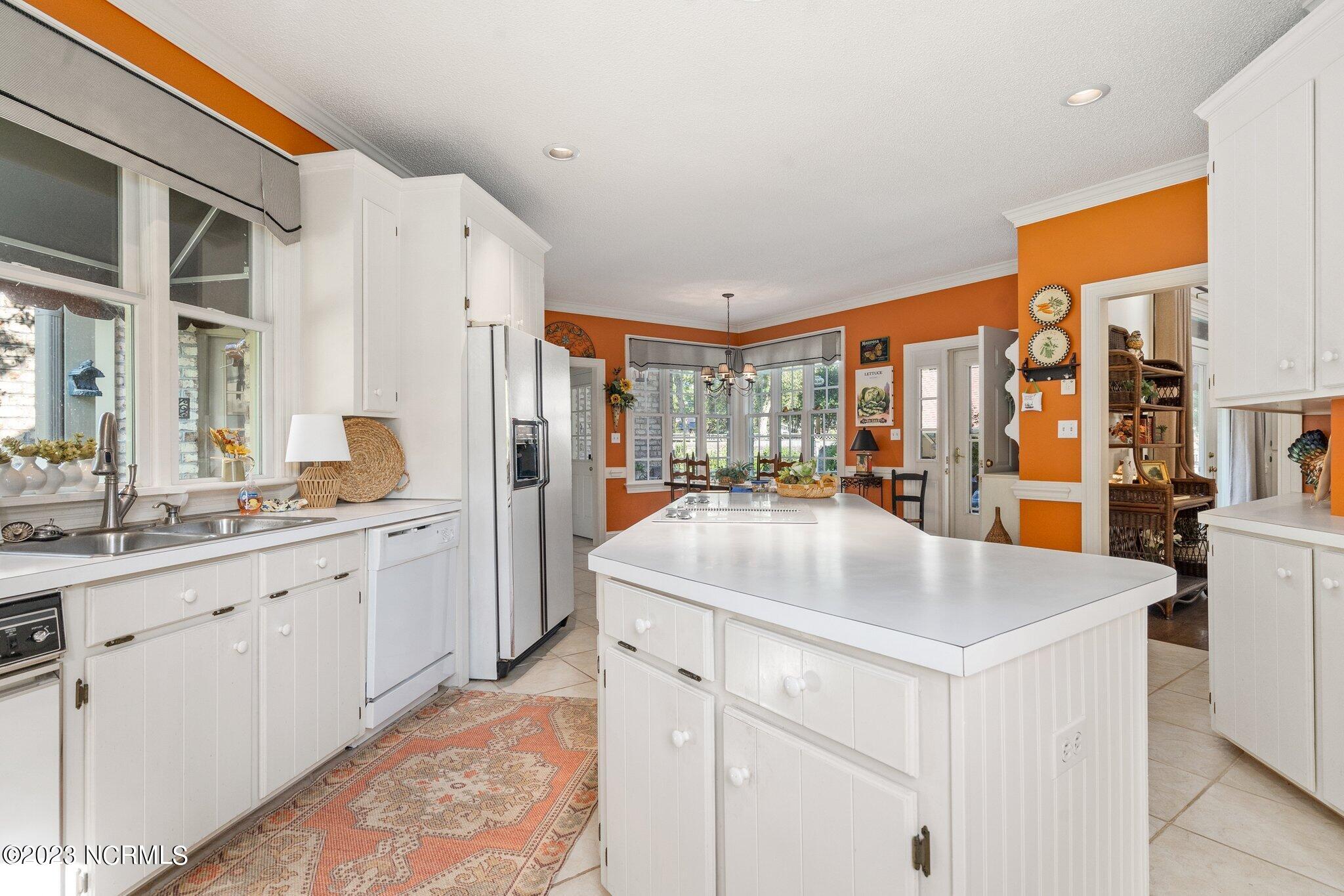 1100 Royal Ridge Drive