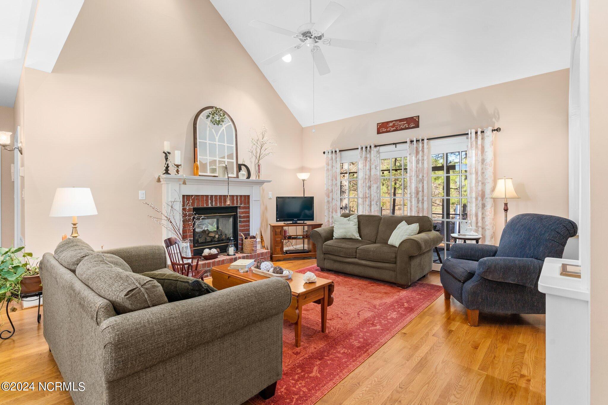 7368 Huddlestone Road