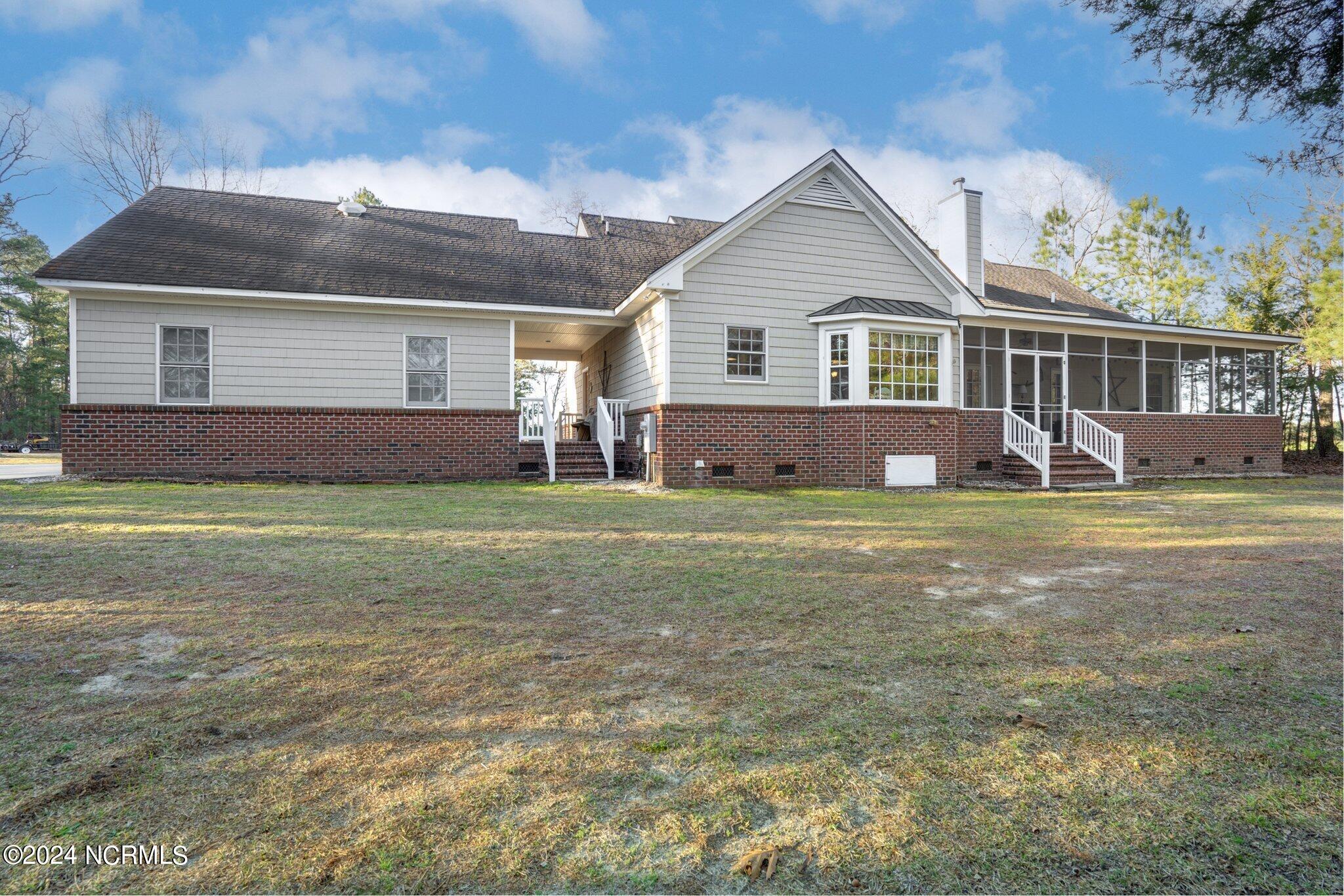 7368 Huddlestone Road