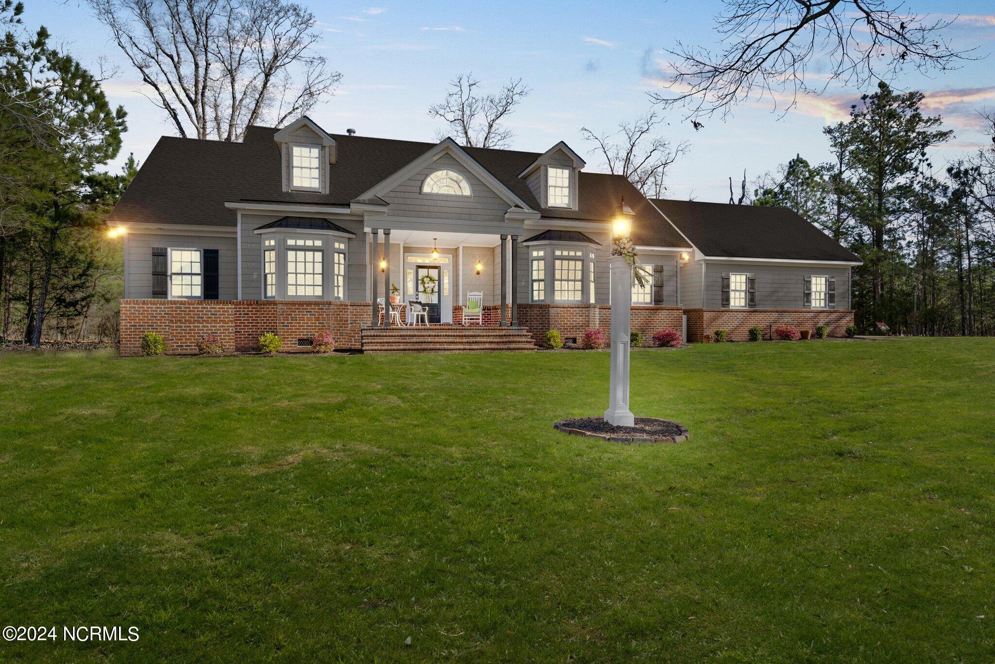 7368 Huddlestone Road