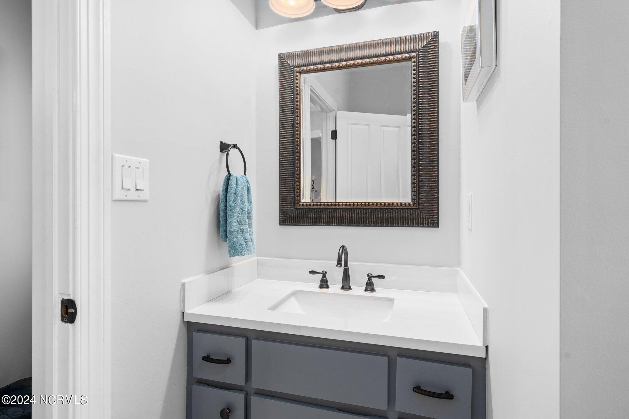 7368 Huddlestone Road