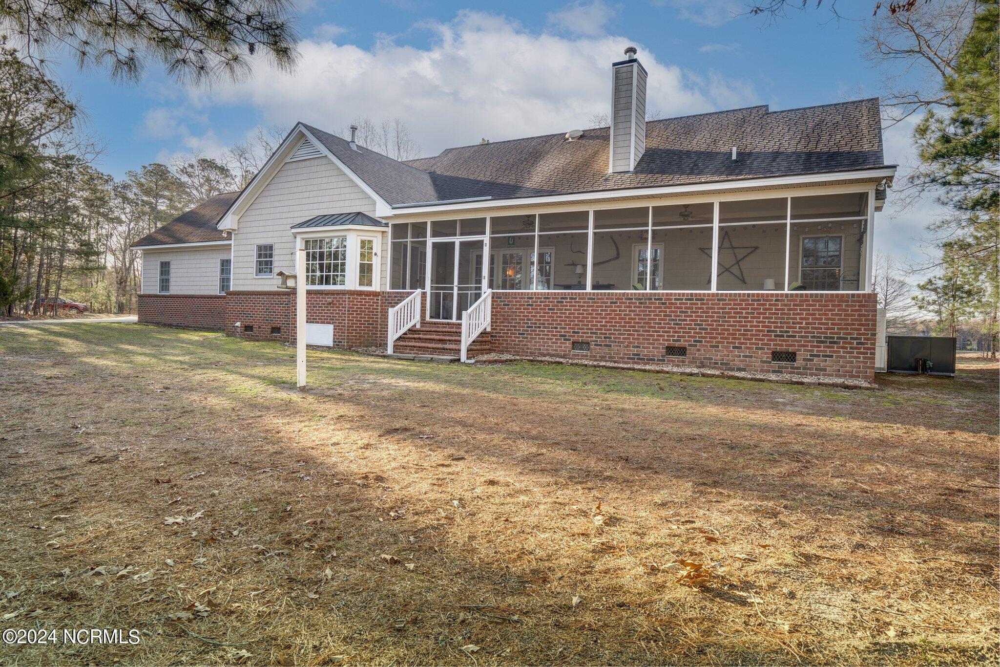 7368 Huddlestone Road