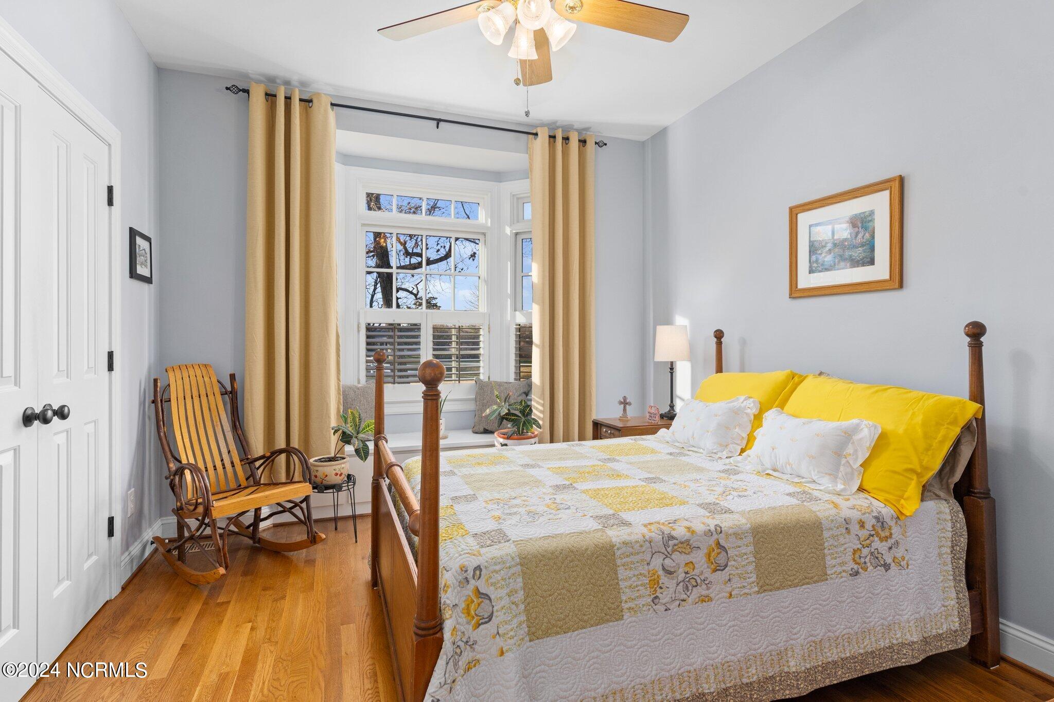 7368 Huddlestone Road