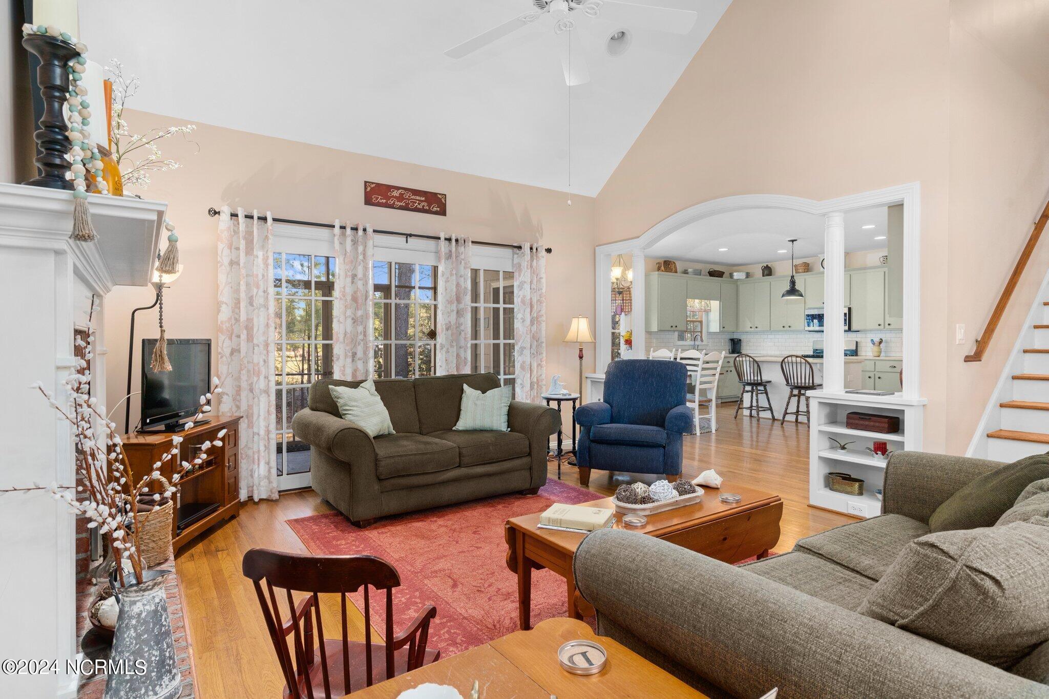 7368 Huddlestone Road