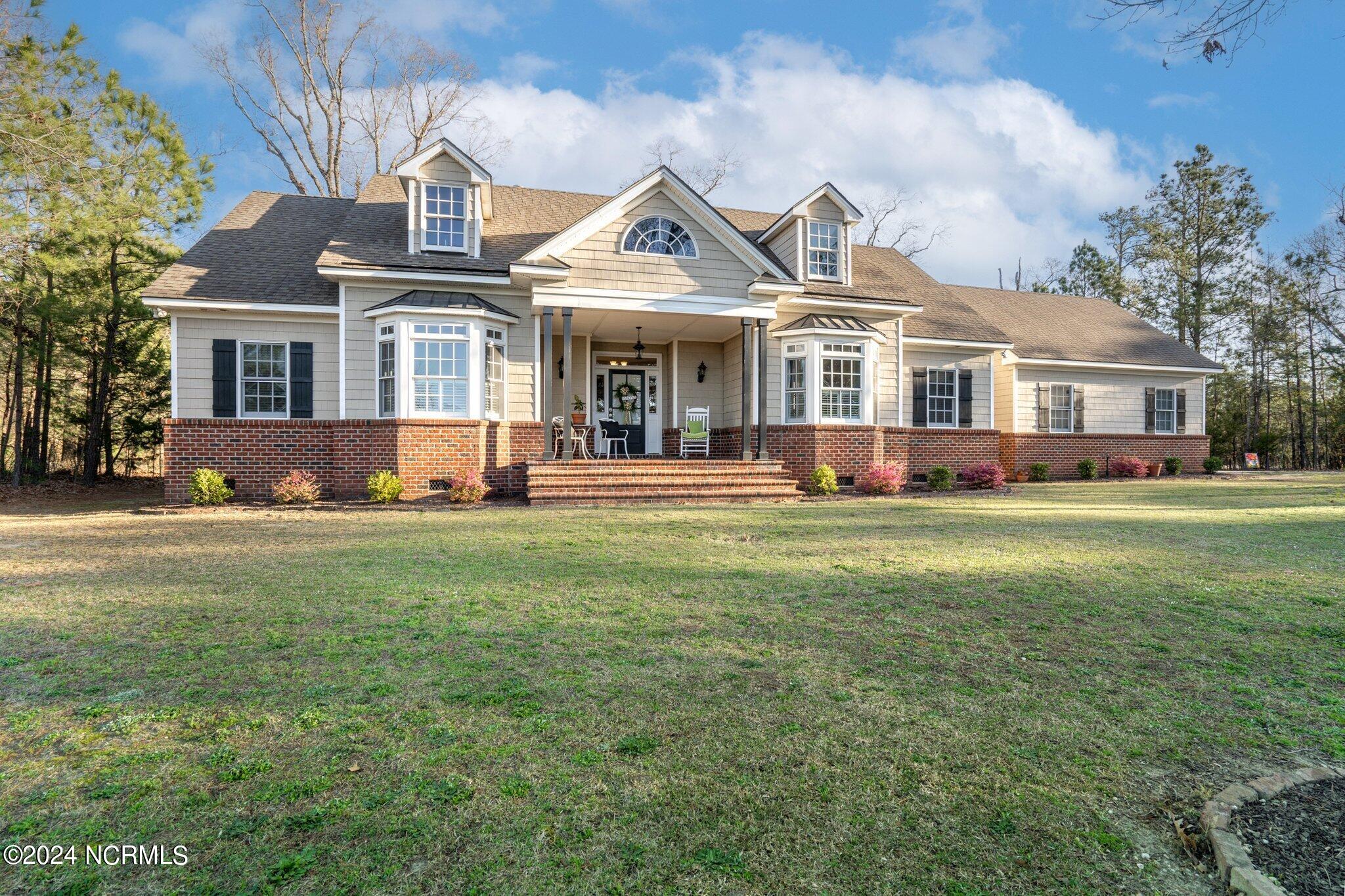 7368 Huddlestone Road