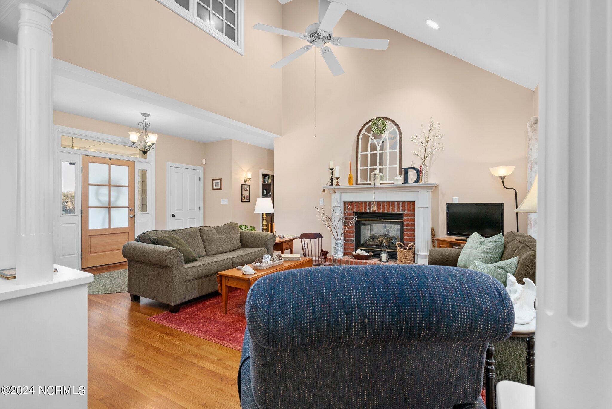 7368 Huddlestone Road