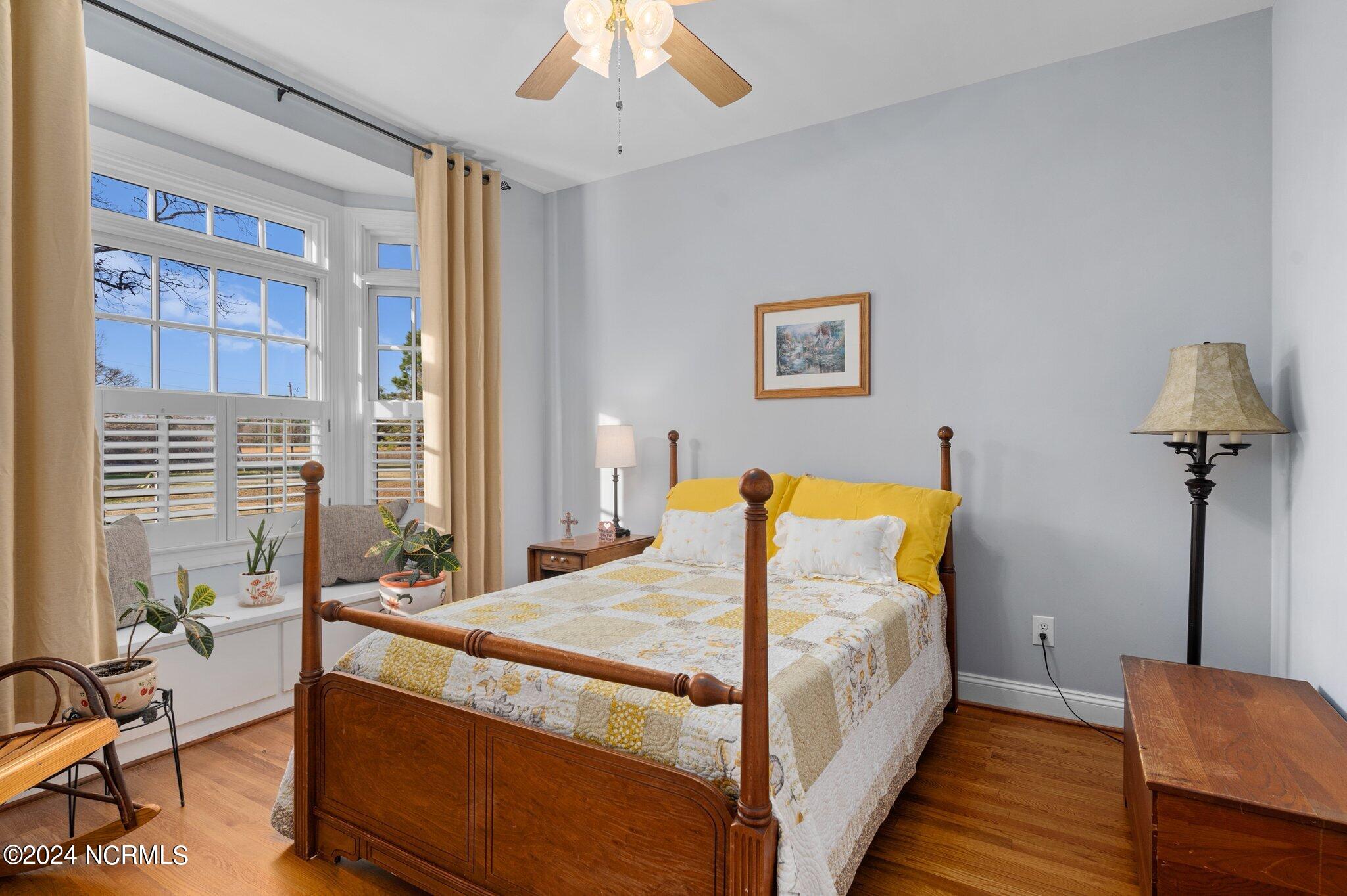 7368 Huddlestone Road