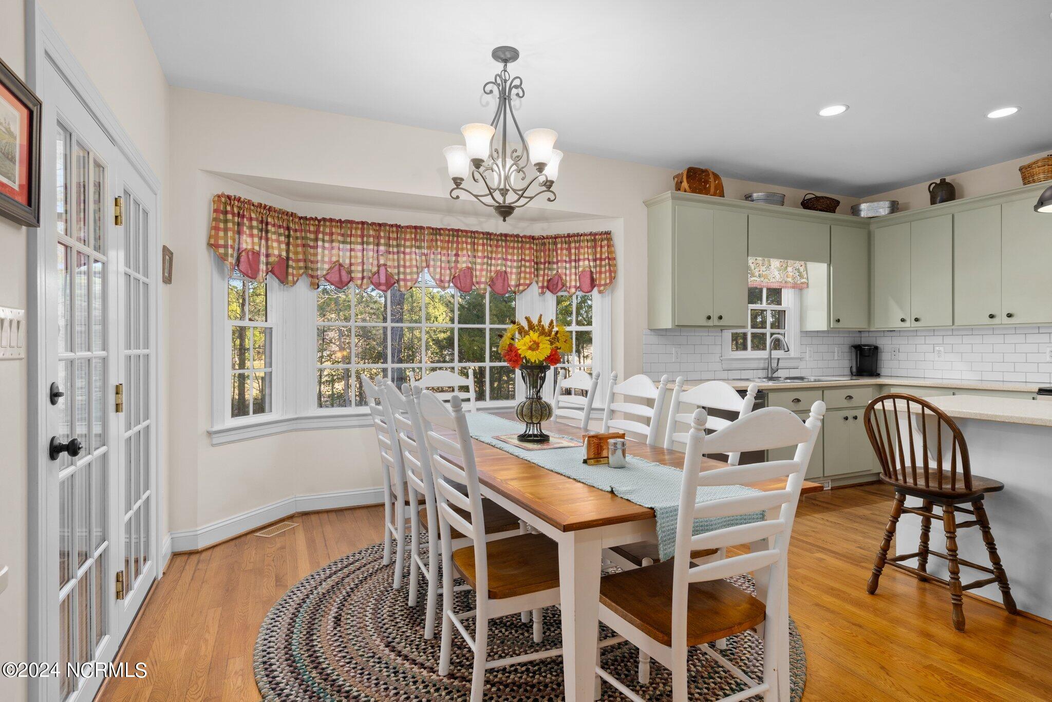 7368 Huddlestone Road